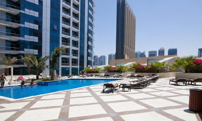 Bay Central Tower Dubai Marina - Swimming Pool