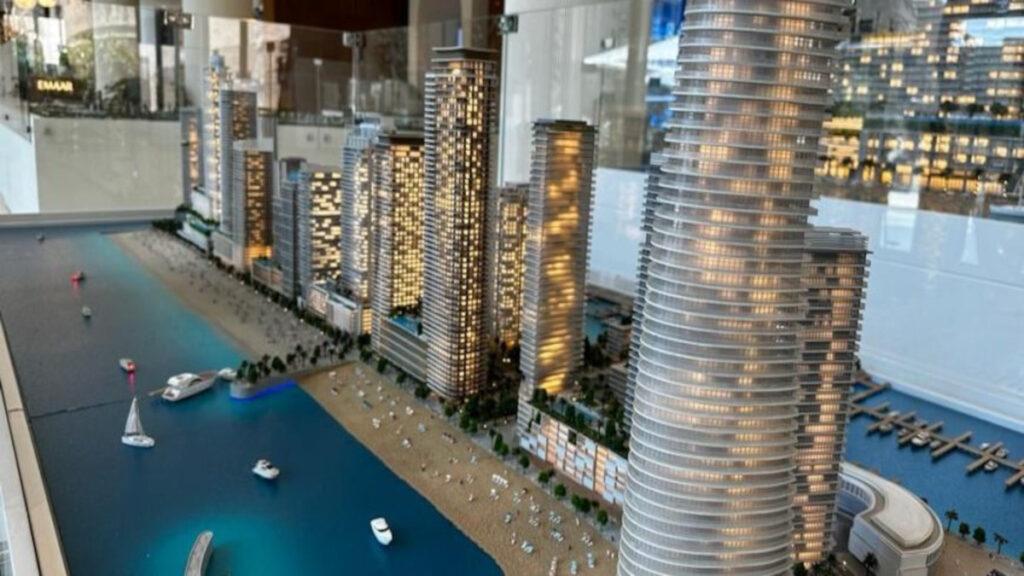 SEAPOINT Luxurious Apartments at Emaar Beachfront
