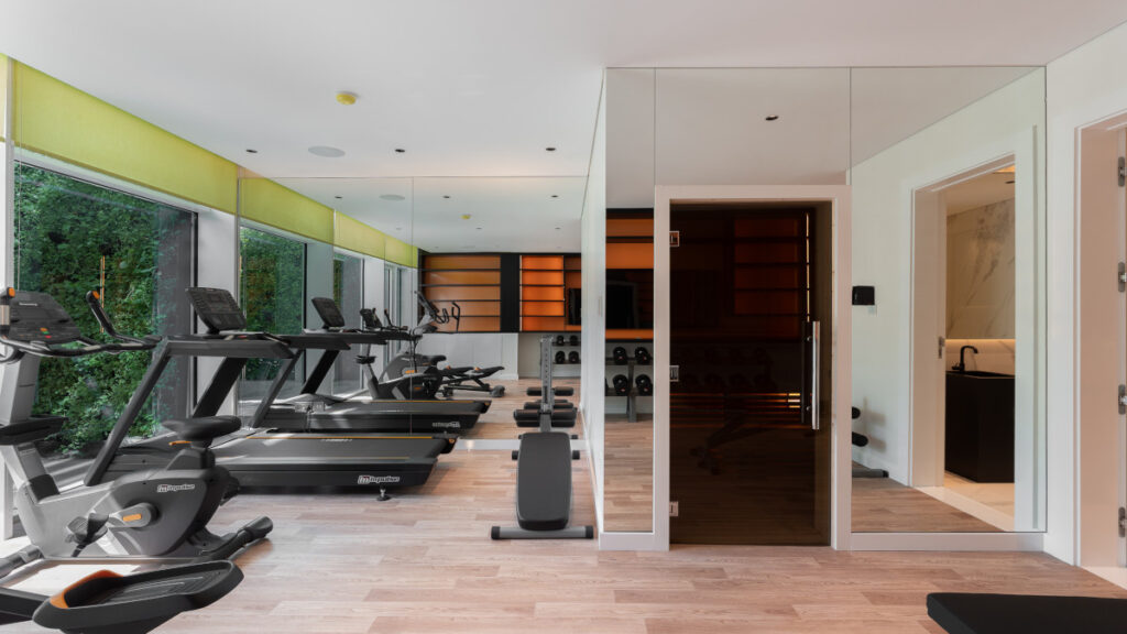 Exclusive Contemporary Signature Villa on Palm Jumeirah for sale