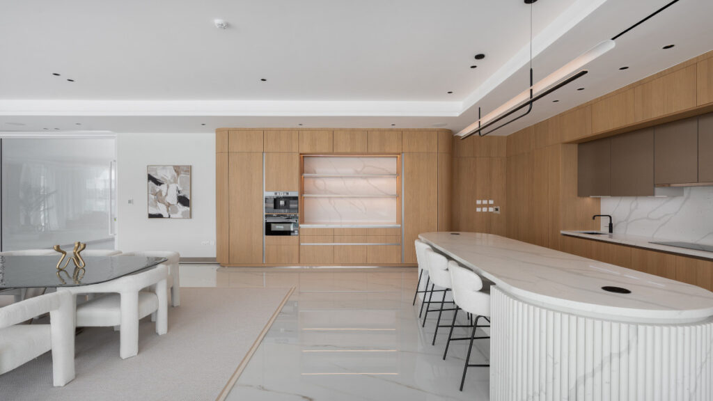 Exclusive Contemporary Signature Villa on Palm Jumeirah for sale