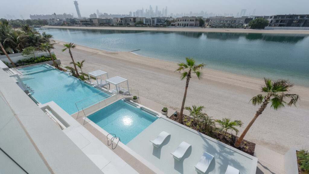 Exclusive Contemporary Signature Villa on Palm Jumeirah for sale
