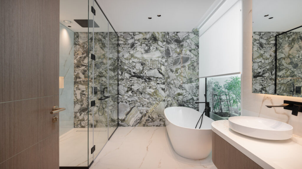 Exclusive Contemporary Signature Villa on Palm Jumeirah for sale