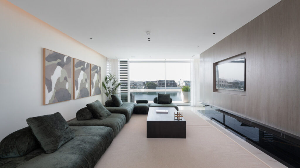 Exclusive Contemporary Signature Villa on Palm Jumeirah for sale