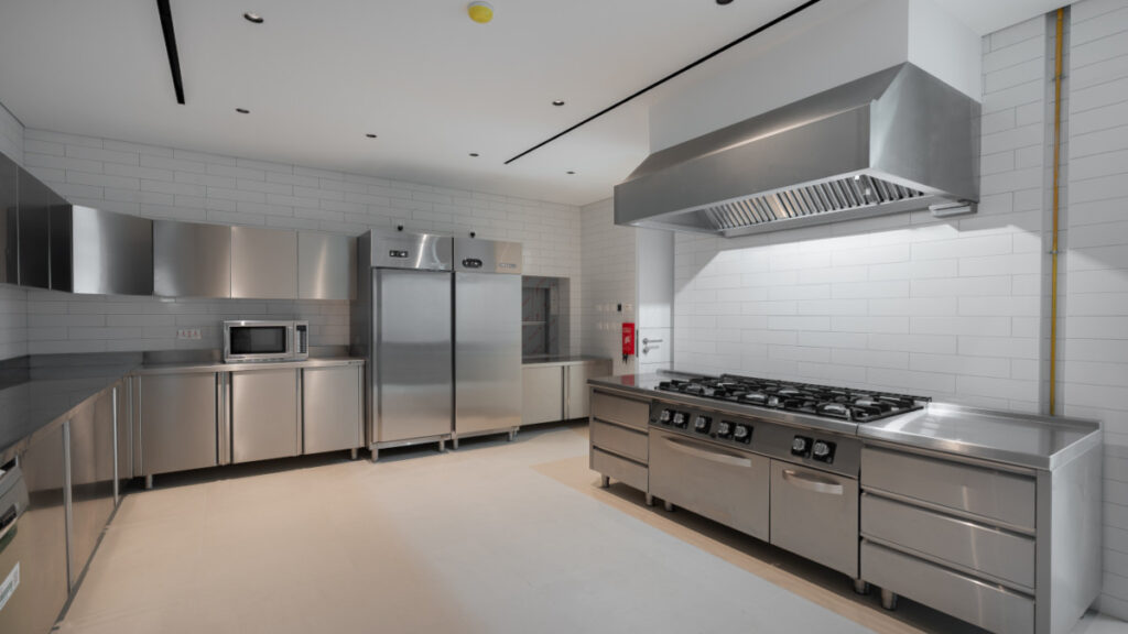 Exclusive Contemporary Signature Villa on Palm Jumeirah for sale